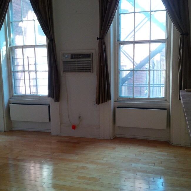 Building Photo - 1814 Spruce St