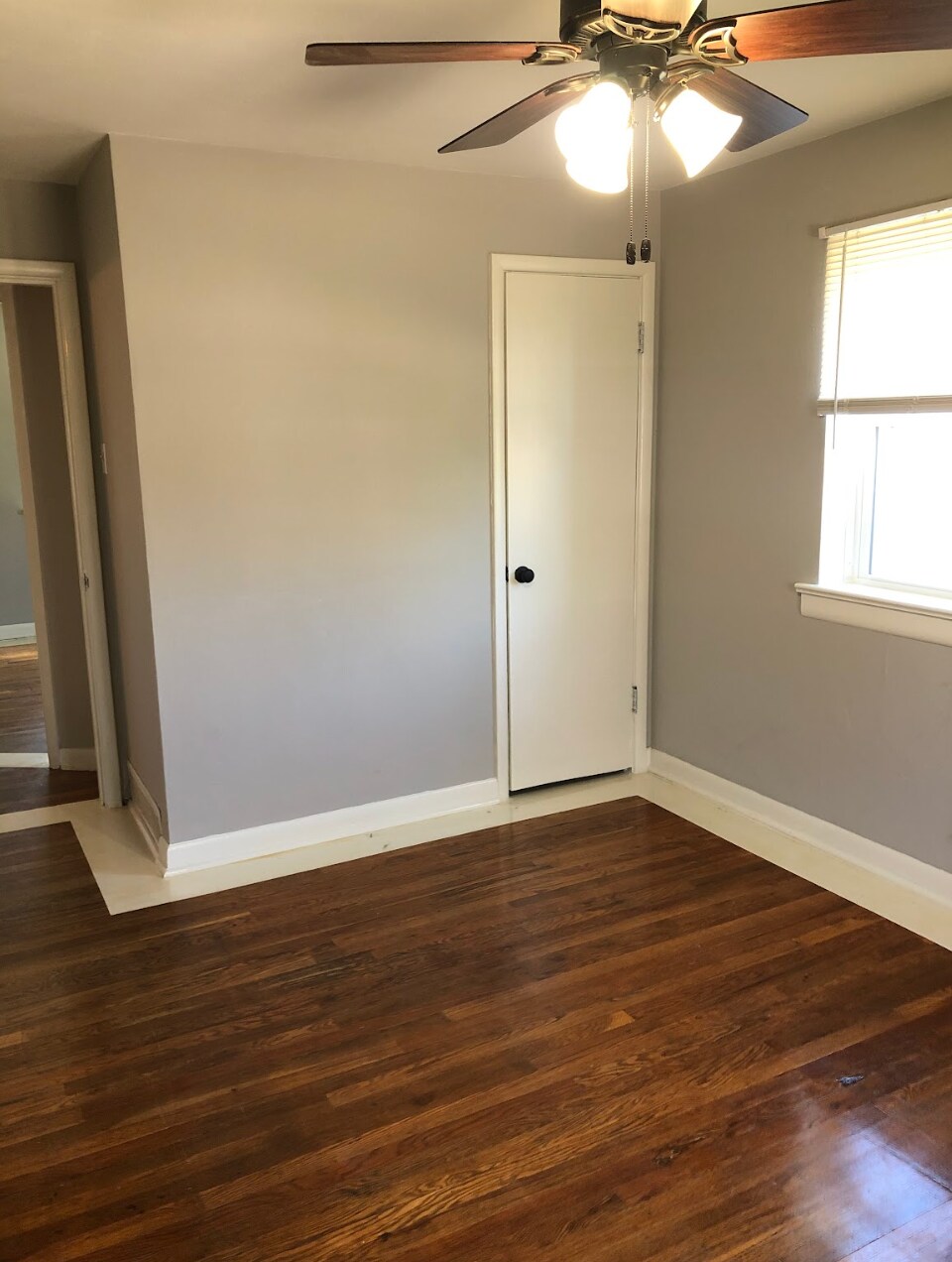 Building Photo - 7558 Woodland Ave Unit B