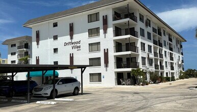 Building Photo - "Seaside Elegance: 2-Bed, 2-Bath Condo with Granite Finishes & Guest Suite at Cocoa Beach"