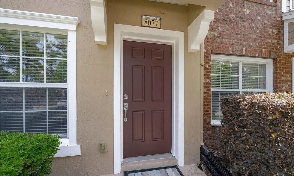 Building Photo - 8077 Summerside Cir