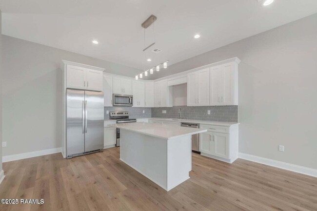 Building Photo - 116 Gadwall Dr