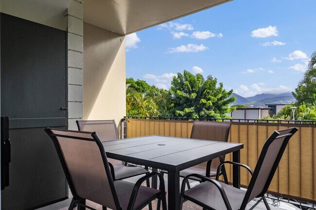 Building Photo - Cozy Island Escape | Near Waikiki & Diamond Head