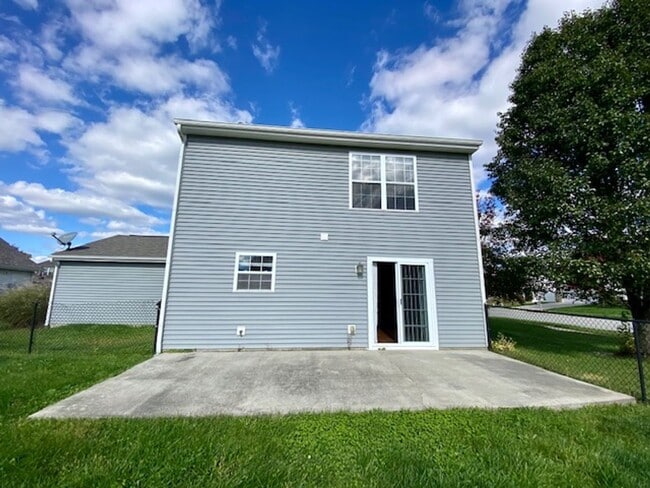 Building Photo - COMING SOON!! 3 Bedroom 2.5 Bathrooms in McCordsville!