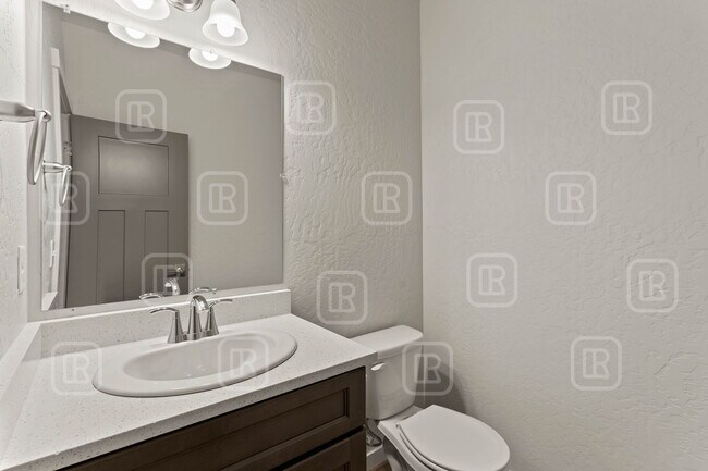 Building Photo - 309 S Grady Rd