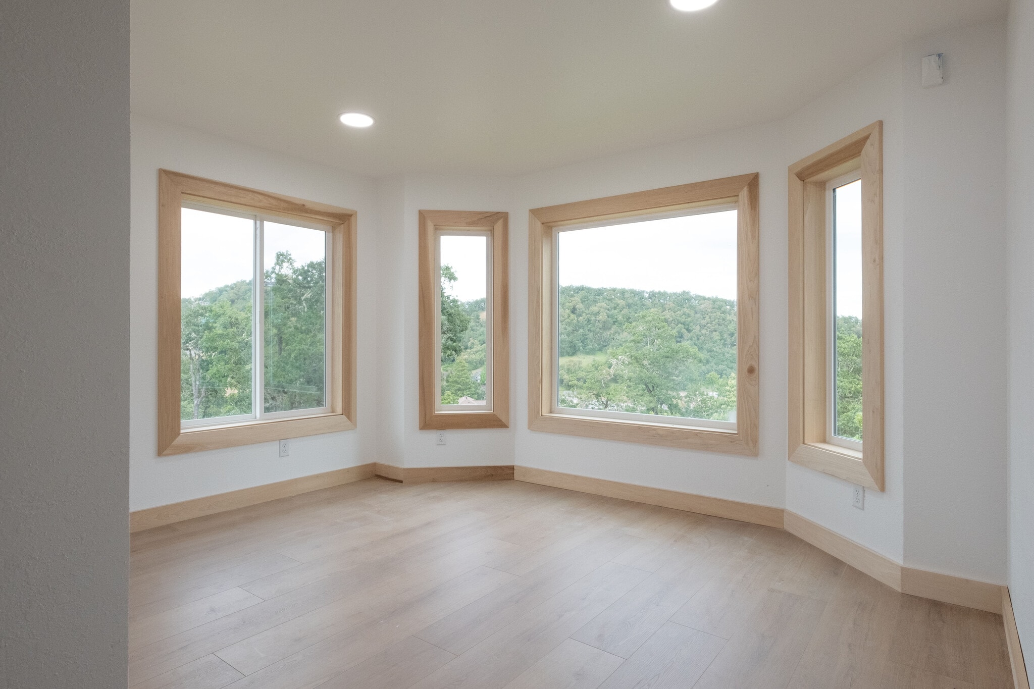 Office or Flex Room - 383 Ridgecrest Dr