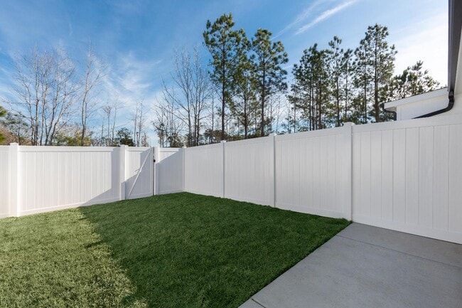 Building Photo - 960 Boardwalk