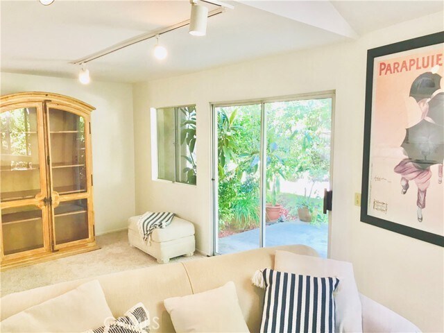 Building Photo - 208 Santa Rosa Ct