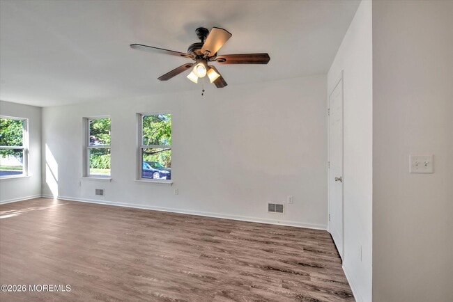 Building Photo - 6 Esplanade Way