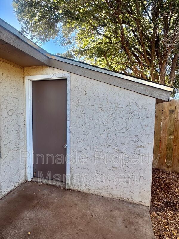 Building Photo - 3814 Wild Rye Trail