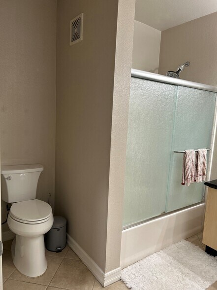 Primary Bathroom - 1465 C St