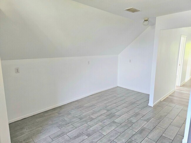 Building Photo - Spacious Multi-Family Apartments for Rent ...