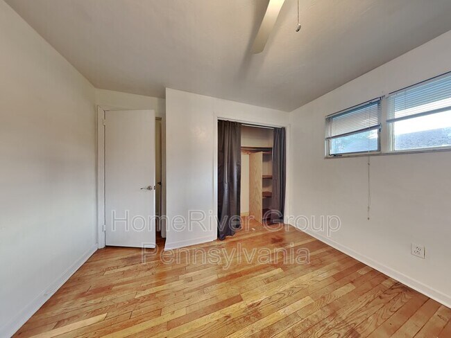 Building Photo - 1962 Shady Oak Dr