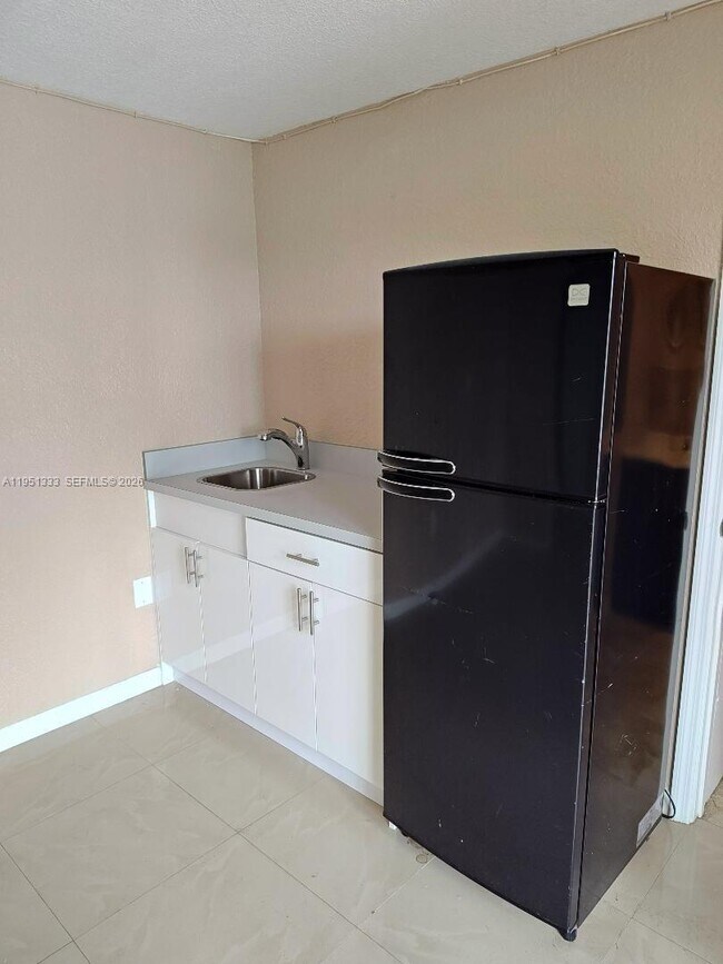 Building Photo - 13520 NW 11th Ave