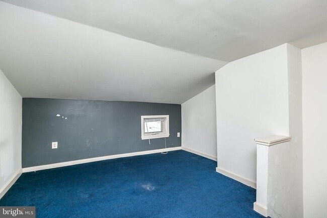 Building Photo - 933 S Charles St