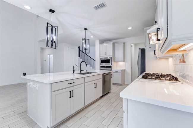Building Photo - 30711 Thicket Ct