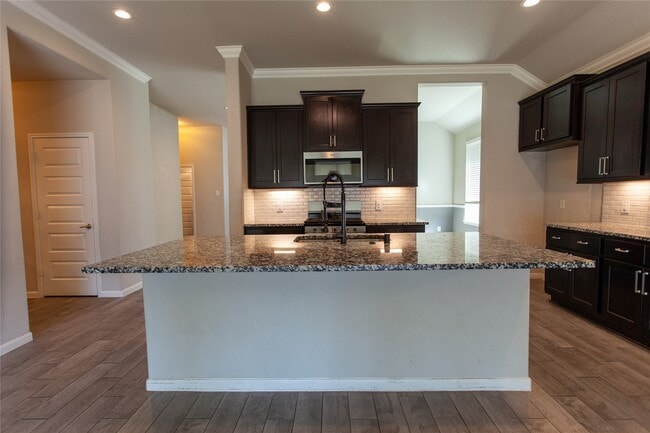 Building Photo - 5826 Euclid Loop