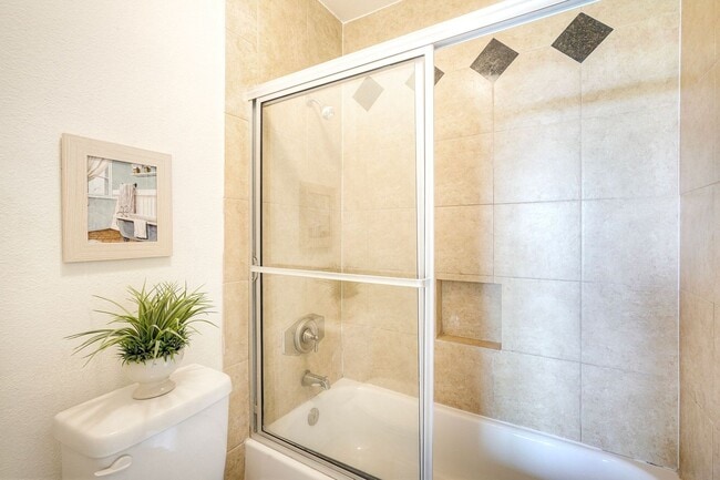 Building Photo - Modern Top Floor Condo in Gated Community Near SDSU