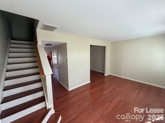 Building Photo - 13820 Hill St