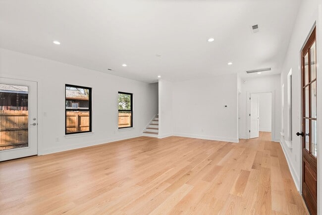 Building Photo - NEW CONSTRUCTION! Old Hickory