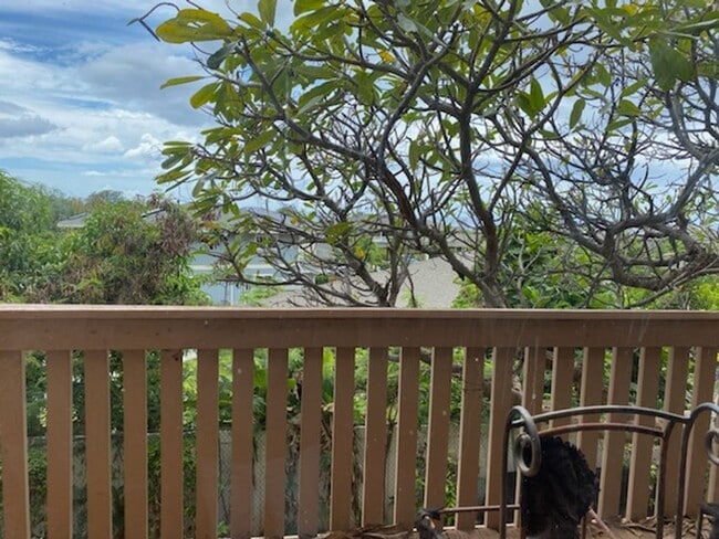 Building Photo - Breezy Fresh, Freshly Renovated 2/1 at Makaha Valley Plantation