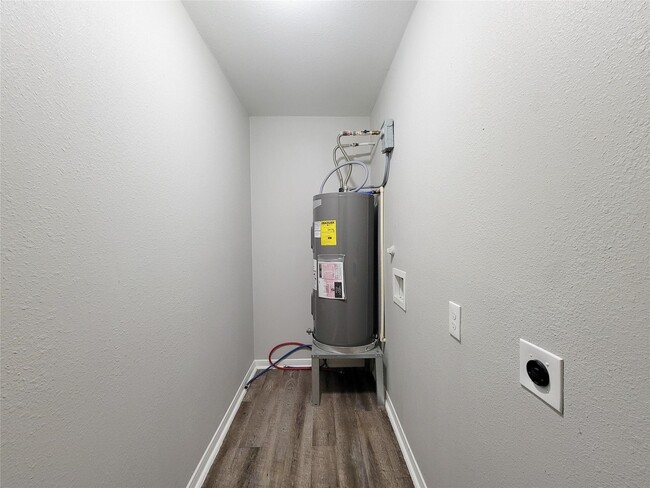 Building Photo - 5242 Keystone St