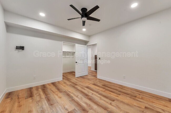 Building Photo - 4751 Ambrose Pl