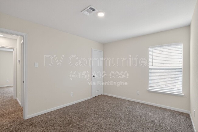 Building Photo - 512 Albert Anthony St