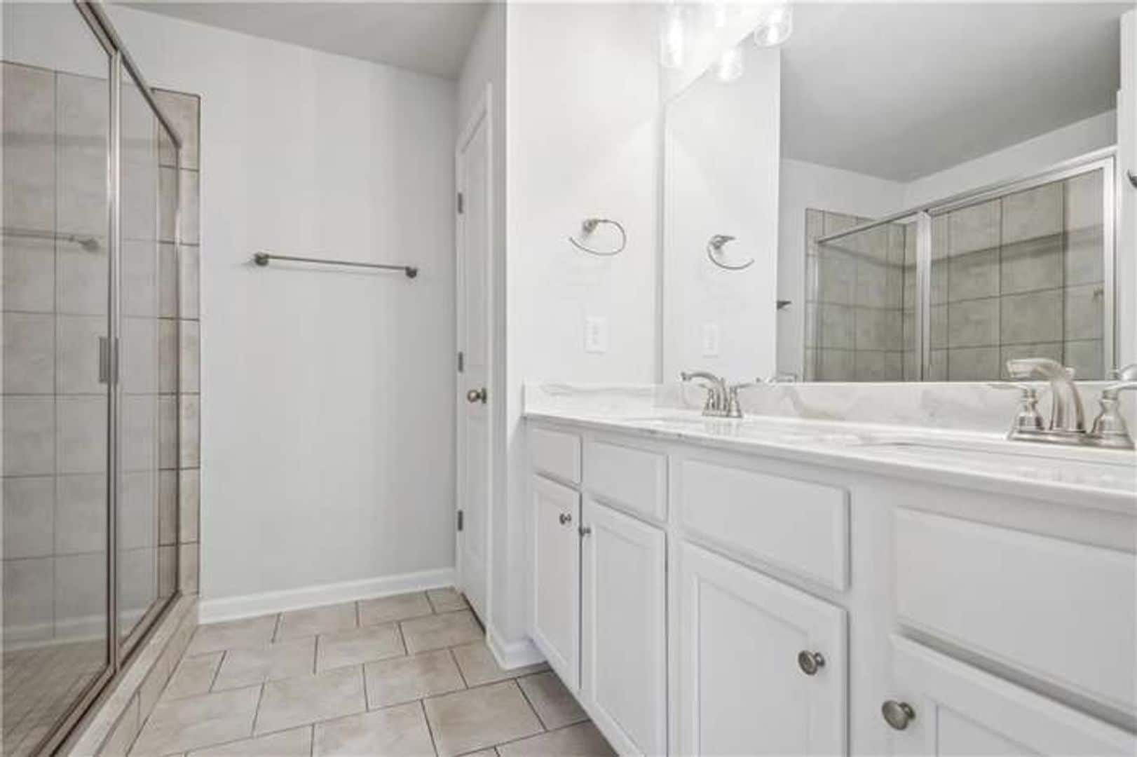 Building Photo - 2611 Hedgeway Cir