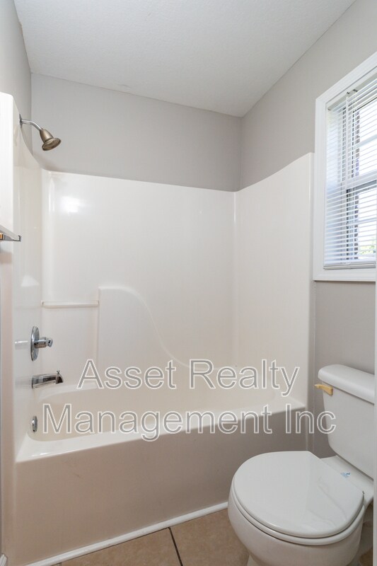Building Photo - 4622 Ventura Dr