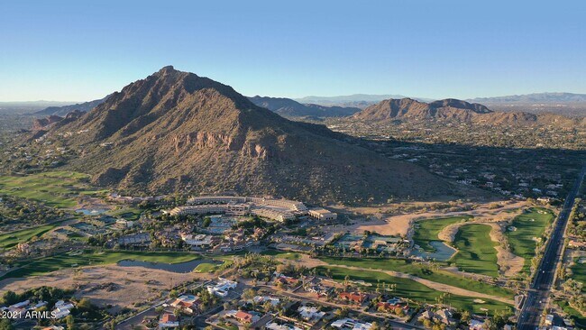 Building Photo - 6302 E Camelback Rd