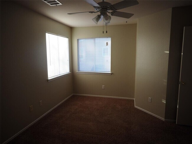 Building Photo - 11820 Lima Dr