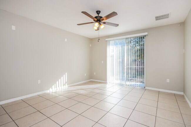 Building Photo - 3725 Ryegrass St