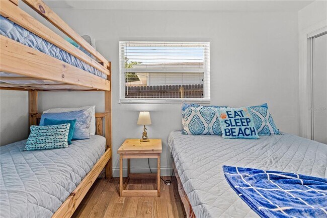 Building Photo - 604 Spencer Ave