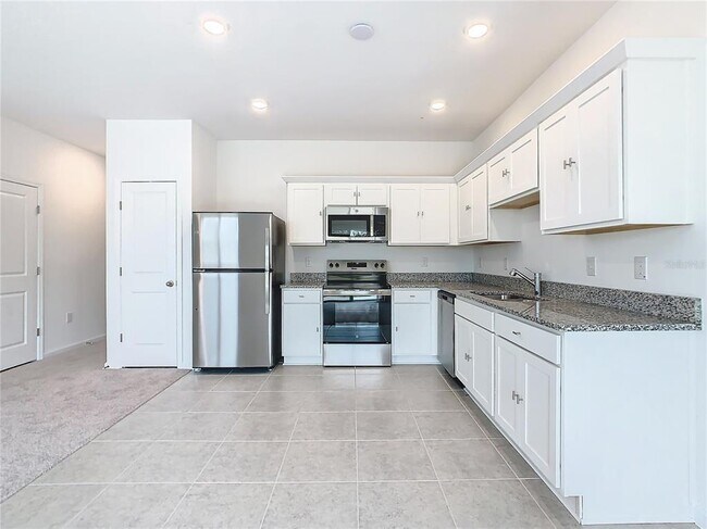 Building Photo - 3270 Vesara Dr