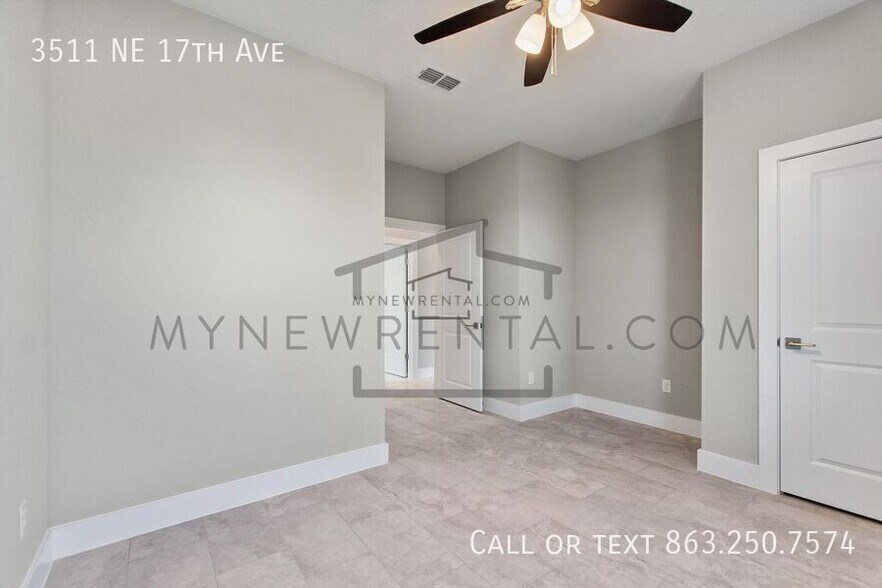 Building Photo - 3511 NE 17th Ave