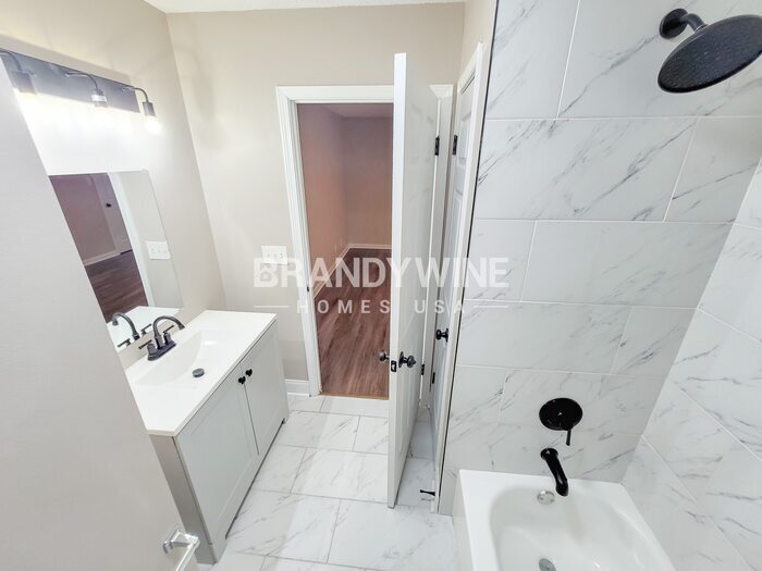 Building Photo - 6752 Seven Valley Dr