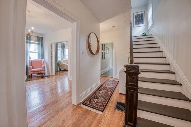 Building Photo - 911 Nevin Ave