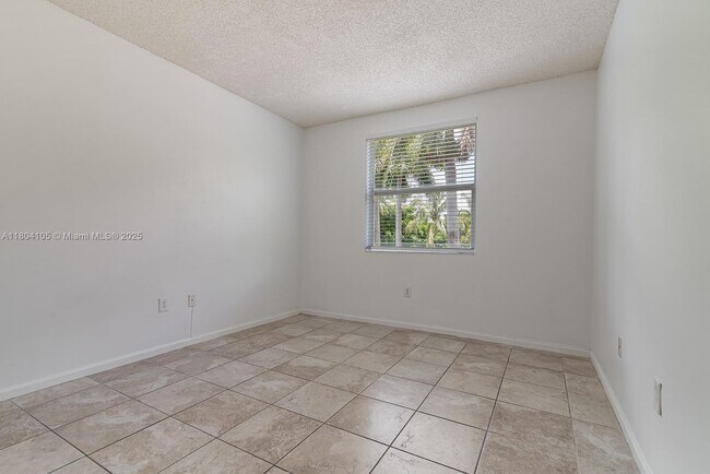 Building Photo - 17125 N Bay Rd