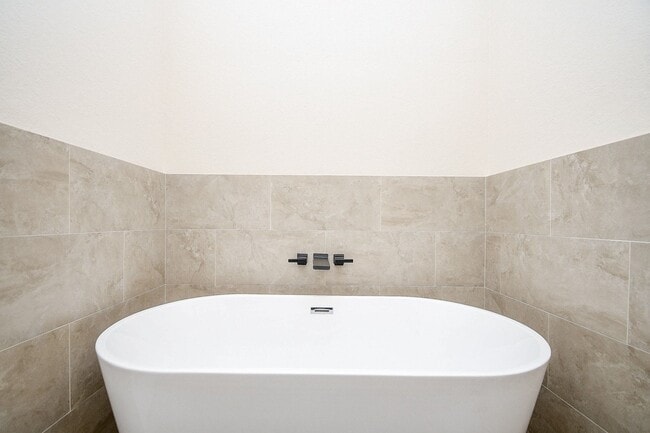 Building Photo - 710 Stanford St