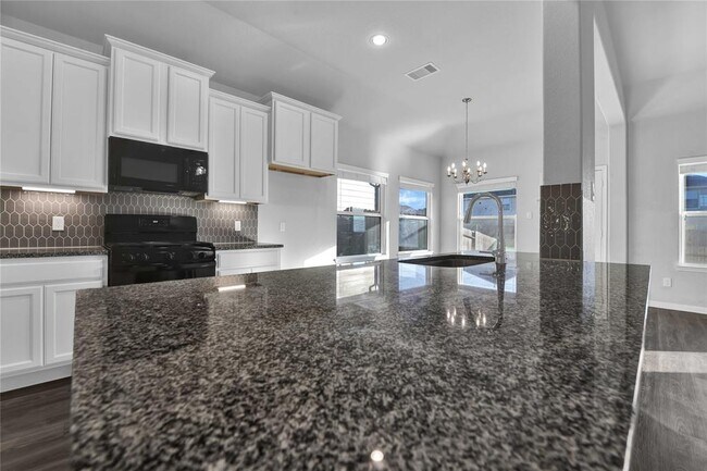 Building Photo - 13010 Laura Lake Dr