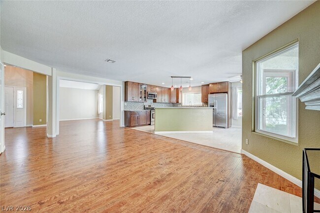 Building Photo - 2733 Brookstone Ct