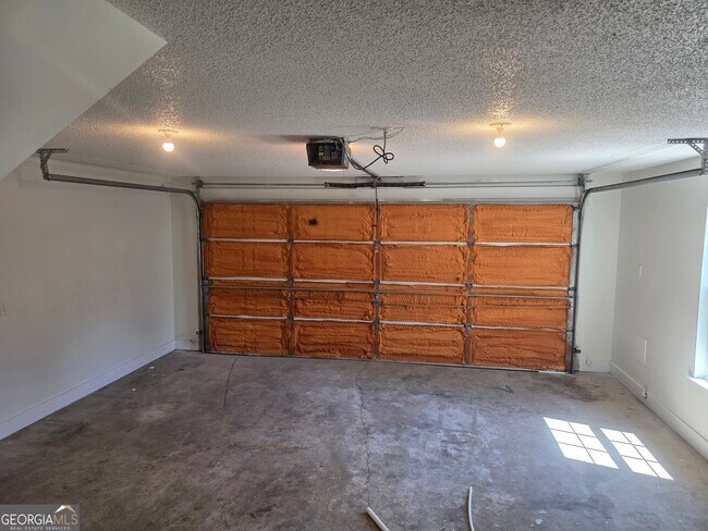 Building Photo - 434 Roberts Way