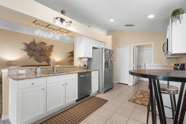 Building Photo - 2438 Brewerton Ln