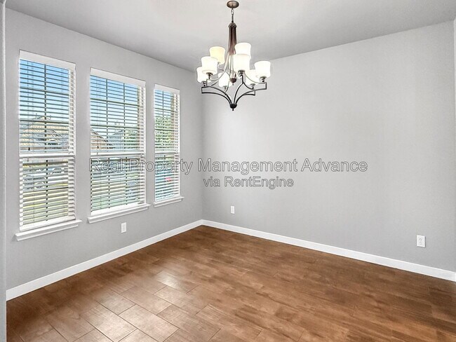 Building Photo - 512 Winchester Dr