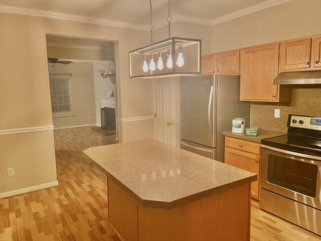 Building Photo - 18651 Shawnee Ridge Rd