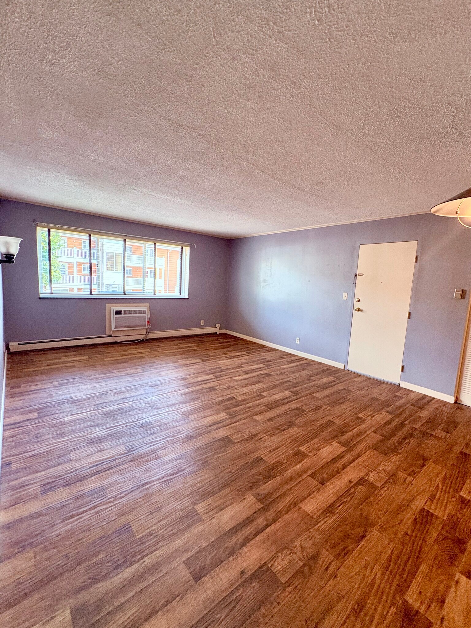 Building Photo - 2412 East Ave