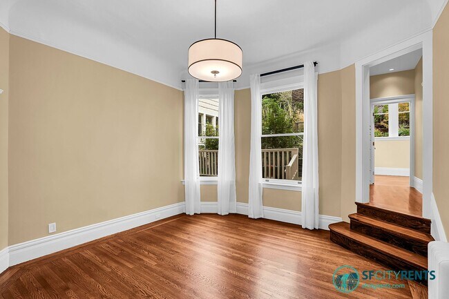 Building Photo - Pacific Heights: Remodeled Bi-Level Condo w/ Private Yard & Garage near Alta Vista Park