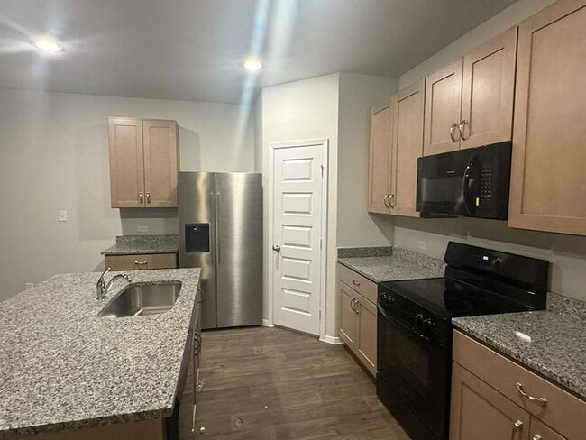 Building Photo - 2711 Totley Rd