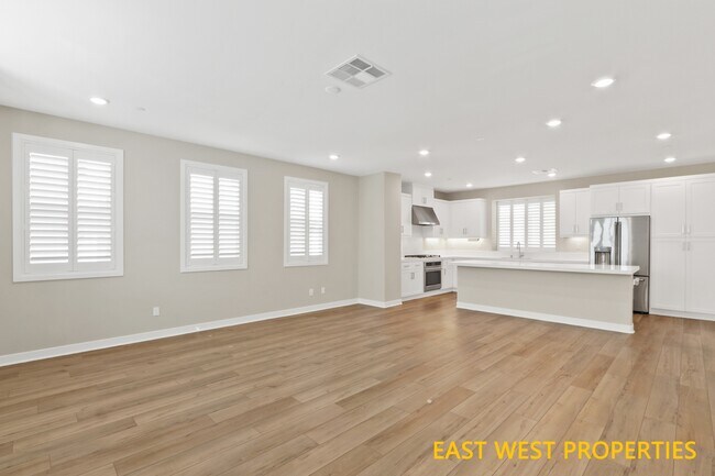 Building Photo - 25 Stetson St