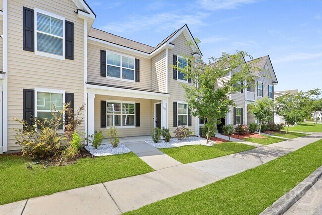 Primary Photo - 109 Birch Cir